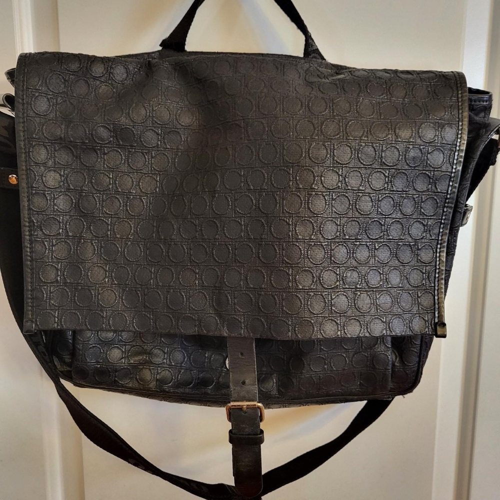 Salvatore Ferragamo Black Embossed Shoulder Bag